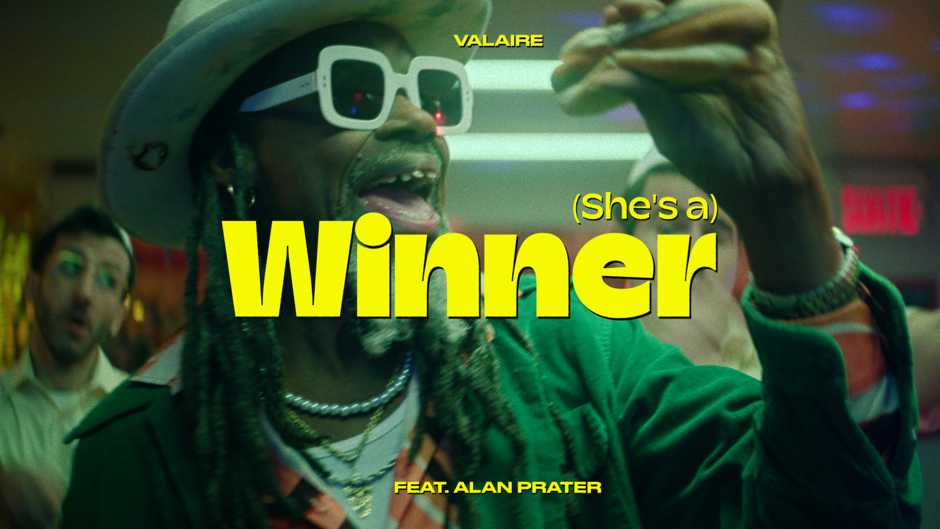 Valaire - (She's a) Winner (feat. Alan Prater) | clip officiel